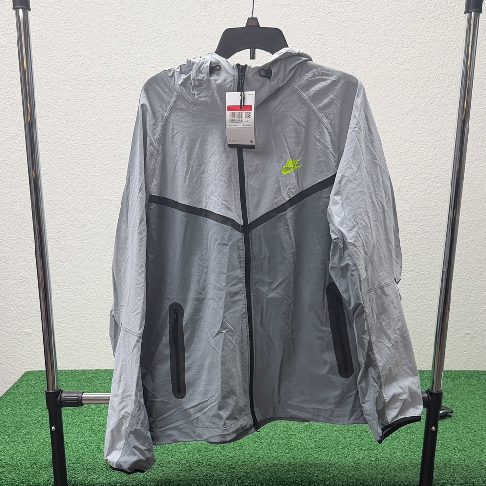 Nike Woven Wind Runner jacket Cool Grey / Wolf Grey  Neon Green Logo Size Large